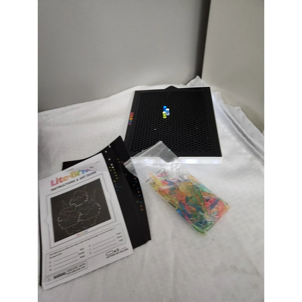 Lite-Brite Ultimate Classic Retro Light Up Toy with Pegs and Templates